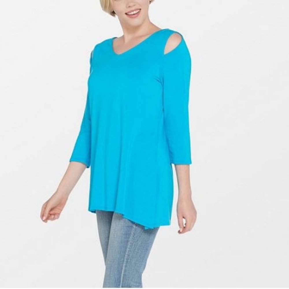 Belle by Kim Gravel Knit Top with Asymmetrical Hem